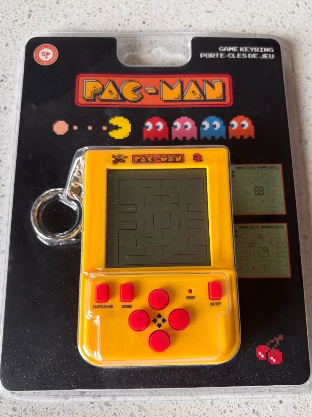 NWT Pac-man keyring arcade game